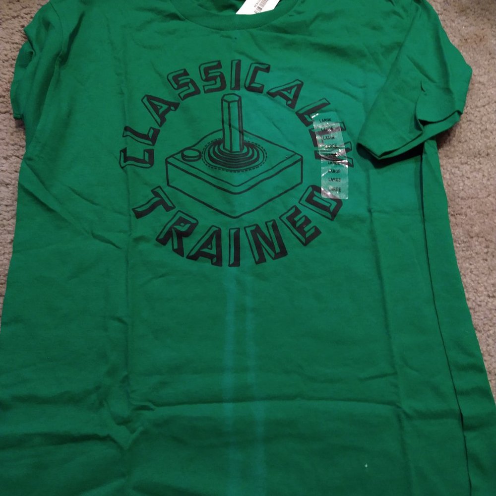 BNWT - SIZE LARGE - CLASSICALLY TRAINED T-SHIRT - ATARI CONTROLLER - Picture 2 of 4